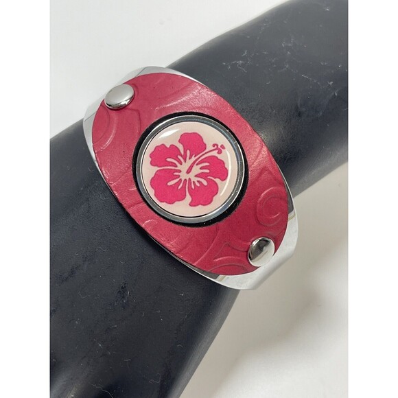 One Putt Designs Hibiscus Cuff Bracelet Designed For Ladies Golf Classic - Picture 3 of 9